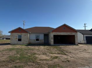 1541 NE Maryville Loop, Beeville, TX 78102