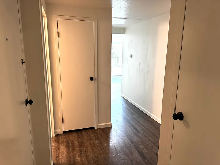 169 S Parkview Ave #4 — Photo 7
