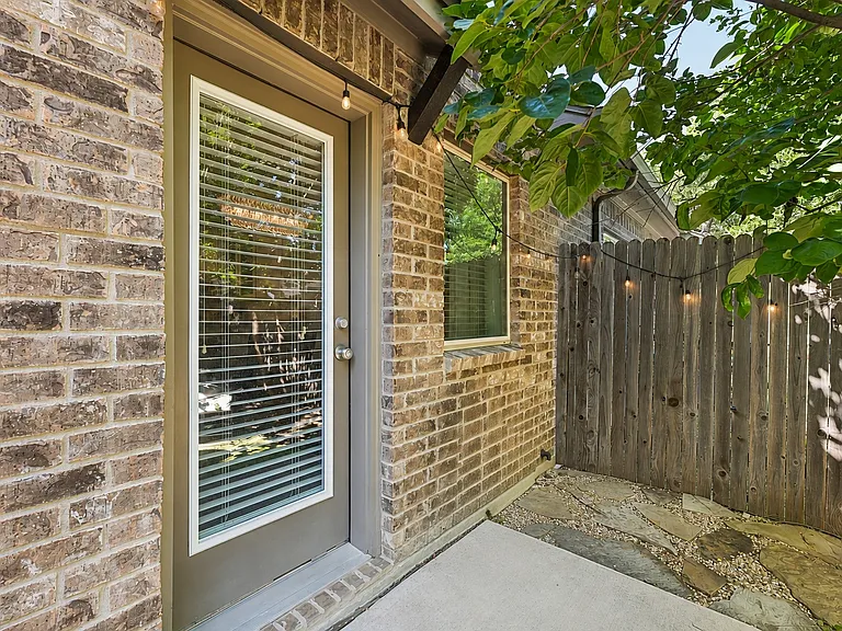 2304 S Lakeline Blvd #251 — Photo 29