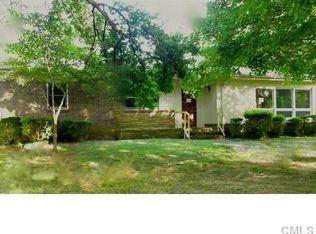 1523 Pine Tree Dr, Charlotte, NC 28270