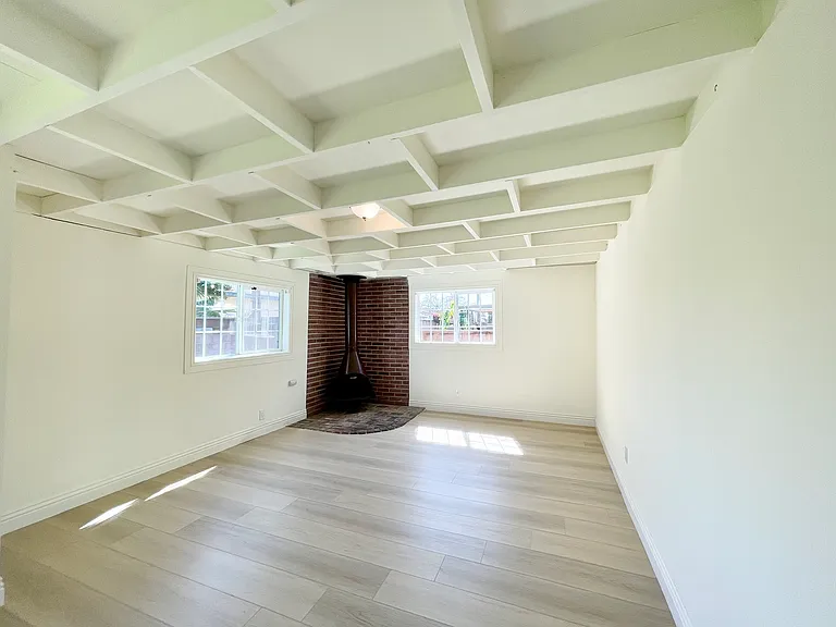 13708 Purche Ave — Photo 25