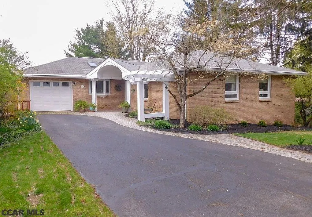 710 Glenn Rd photo 1