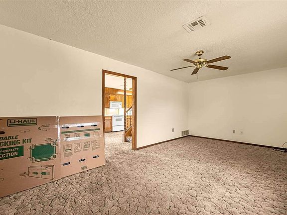5th image of 6724 SW Embassy Cir