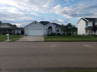 325 Center Point Dr S, Bourbonnais, IL 60914