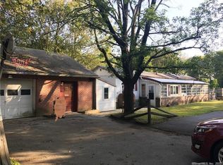 1 Litchfield Ave, Rogers, CT 06263