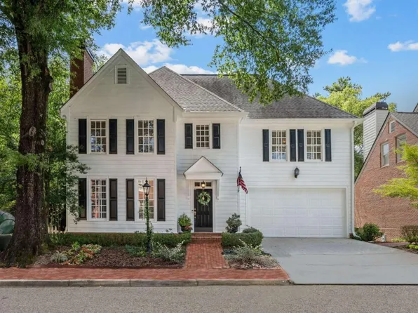 2141 Village Pt NE, Brookhaven, GA 30319