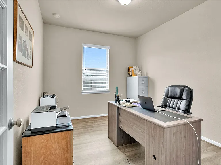 18806 Legend Oaks Dr — Photo 24