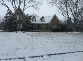 3051 Country Place Dr W, Collierville, TN 38017