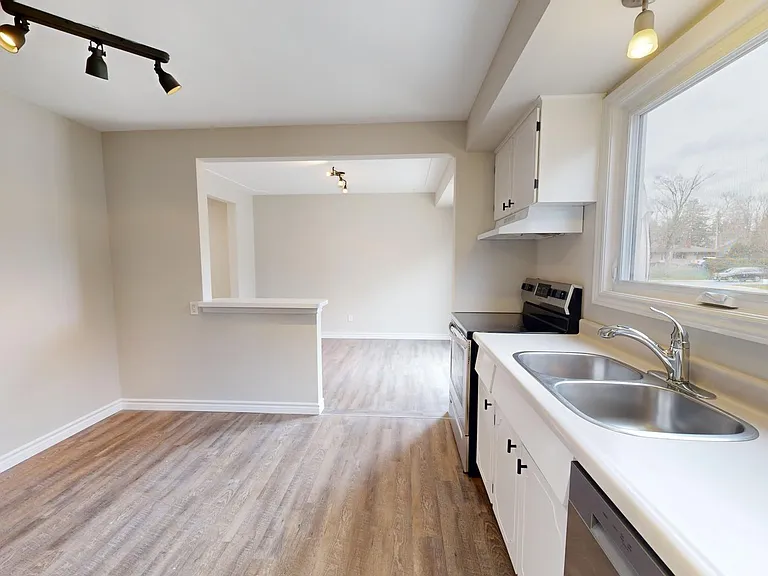 115 Prince St #NA — Photo 11