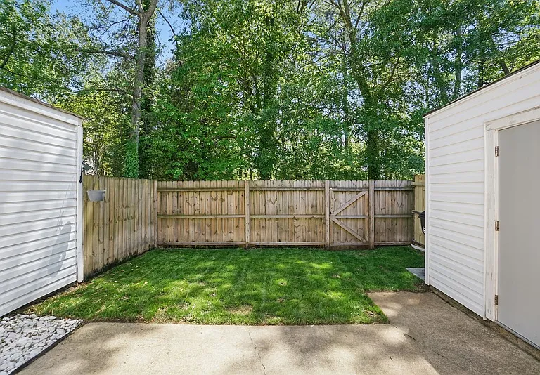 5009 Ashforth Ct — Photo 25