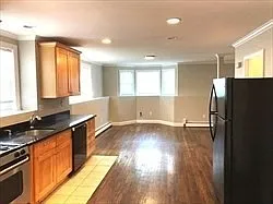 2 bed, 1.0 bath, 900 sqft, $2,825 — Photo 4