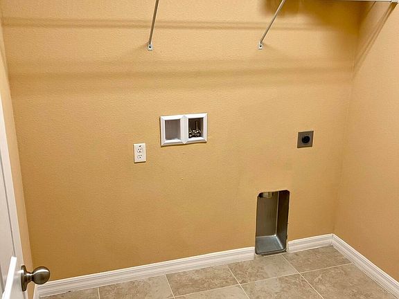 4th image of 14 Ponderosa Ln