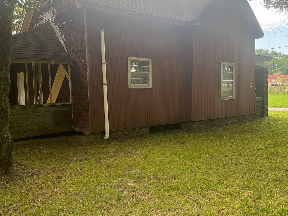 2nd image of 1218 E 2nd Ave
