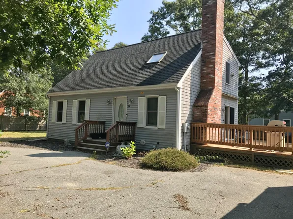 24 Papnomett Road, Mashpee, MA 02649