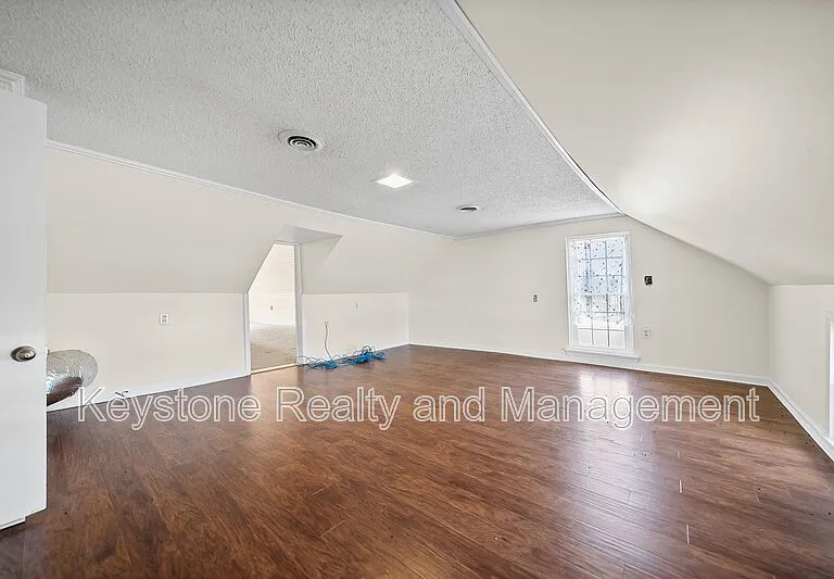 1340 Donelson Pkwy — Photo 12