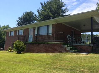 167 Yarrow St, Bluefield, WV 24701