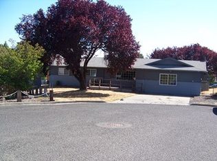 701 Whitman Ct, Selah, WA 98942