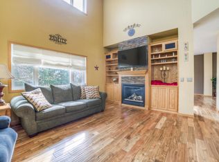 305 Sibley St, Carver, MN 55315