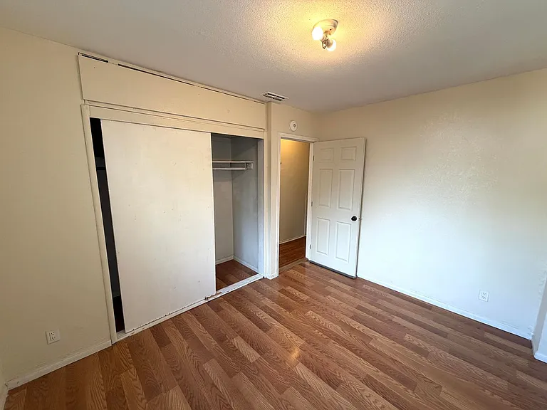 523 D St — Photo 19
