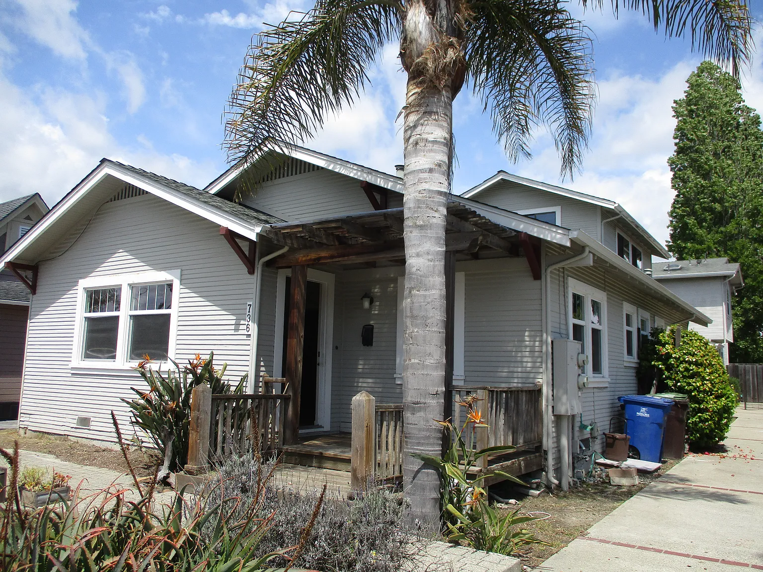 4 bed, $4,850 — Photo 1