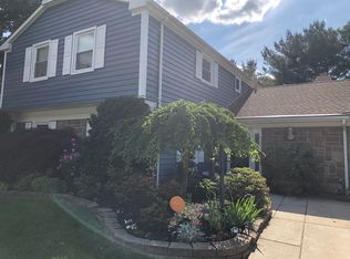 132 Torrington Ln, Willingboro, NJ 08046
