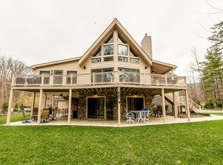 167 Indian Run Ln, Berkeley Springs, WV 25411