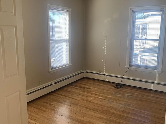 5th image of 213 Franklin St Unit 2