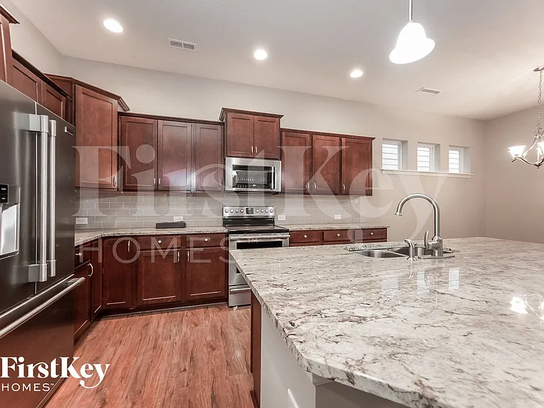 5821 Birtz Rd — Photo 5