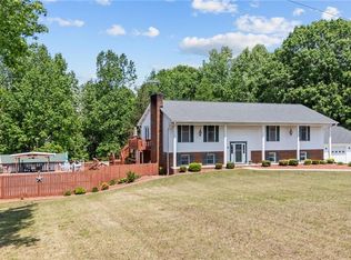 786 Central Rd, Clemmons, NC 27012