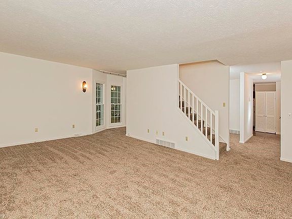 5th image of 35684 Lake Shore Blvd