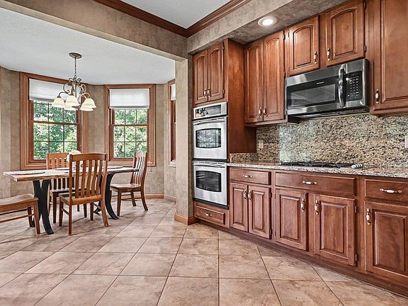 4th image of 54671 Colonial Ridge Dr