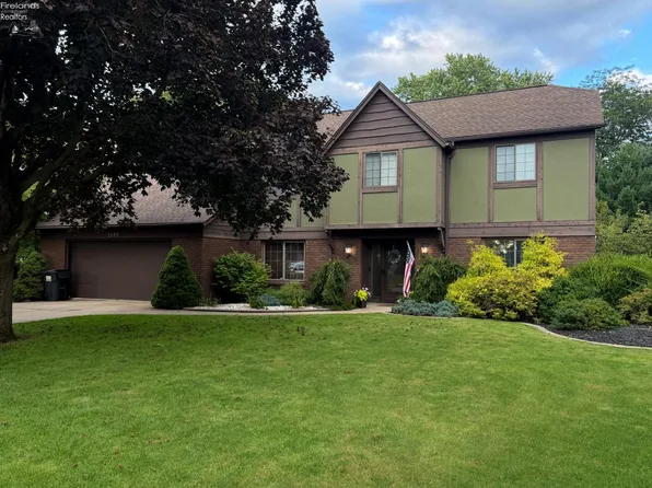 3320 E Stoneway Dr, Sandusky, OH 44870