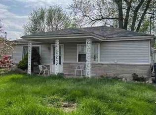 1727 S Nebo Rd, Yorktown, IN 47396