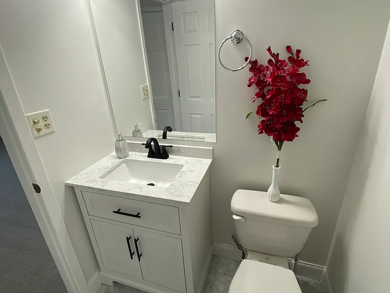 914 Van Buren Ct — Photo 34