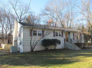 426 Kings Hwy, Valley Cottage, NY 10989