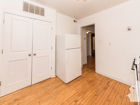 3rd image of 1509 W Barry Ave #15072