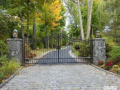 2nd image of 1 Windsor Dr