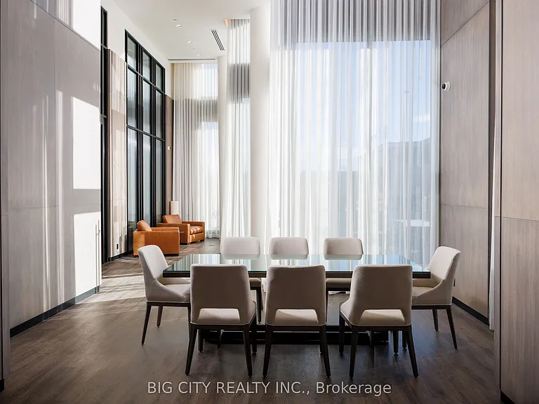 36 Brentcliffe Rd #201 — Photo 27