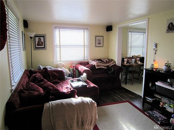 2nd image of 5844 S Fife St