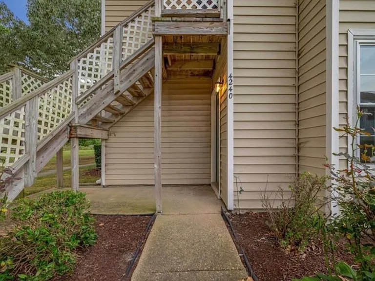 4240 Thalia Station Cir #103 — Photo 10