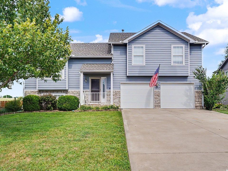 1st image of 953 N Hickory Dr