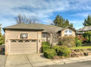 3219 Larue Dr, Medford, OR 97504