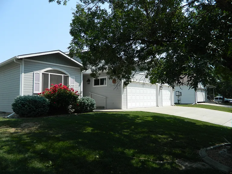 2810 Northstar Dr — Photo 2