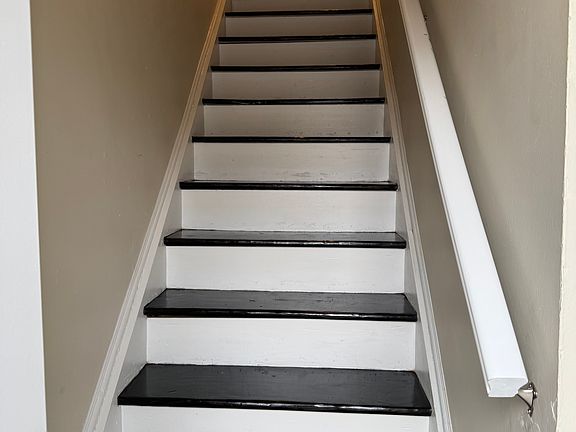 3rd image of 1008 Westover Dr #B