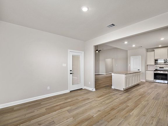 4th image of 10522 Sutter Creek Dr