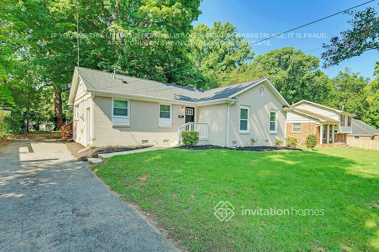 5009 Brooktree Dr Charlotte, NC 28208 — Photo 2