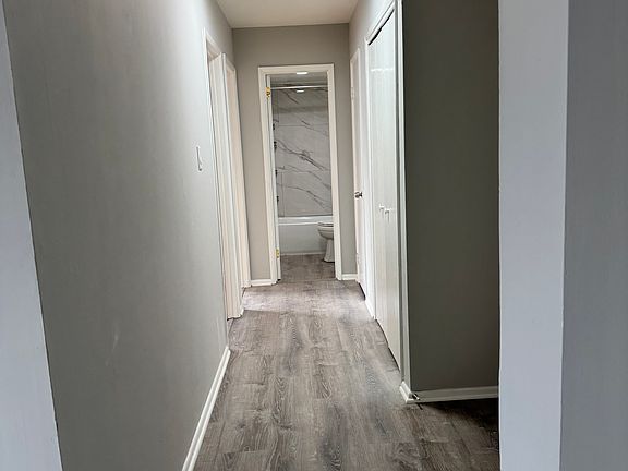 5th image of 4345 Ivymount Ct APT 37