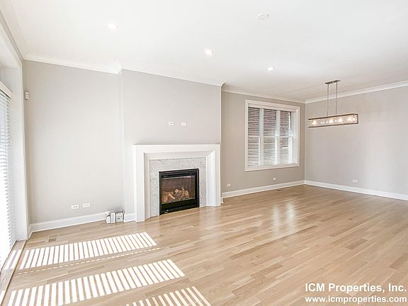5th image of 3318 N Kenmore Ave #1