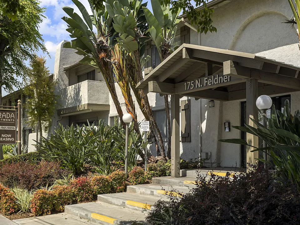 Strada Apartments