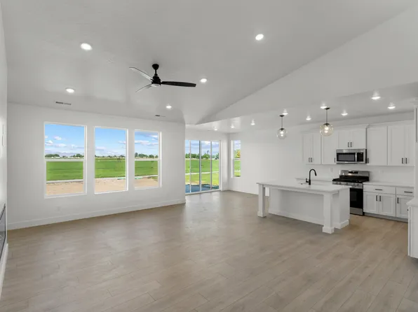 1631 N 2300 W #136, Farr West, UT 84404